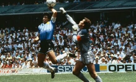 Pembeli jersi ‘Hand of God’ 1986 Maradona dengan harga RM39 juta masih jadi misteri