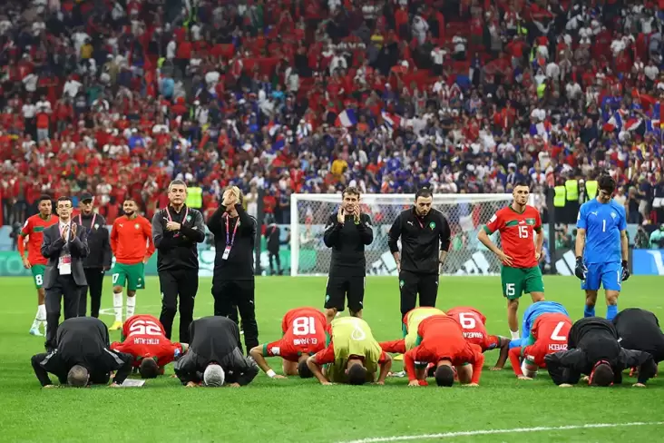 Pemain Maghribi sujud syukur selepas aksi bertemu Perancis