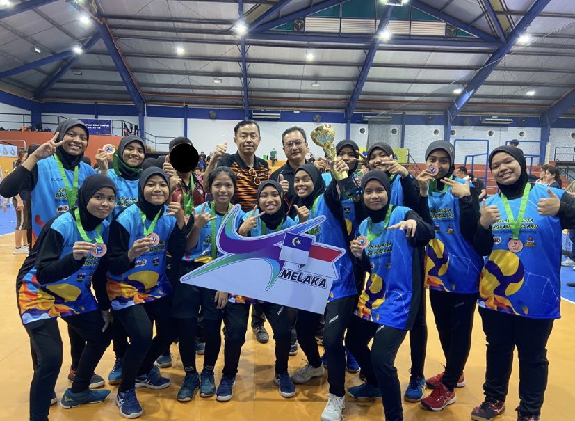 Lempang Pemain B-14 : Malacca Volleyball Club pertahan jurulatih, rayu jangan hina gelaran botak dan gemuk