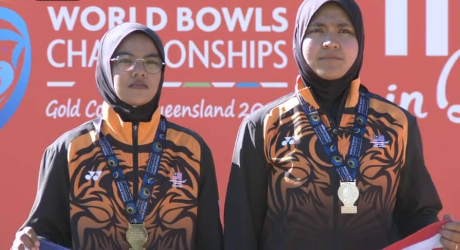 Aleena, Nur Ain rangkul emas boling padang Kejohanan Dunia di Australia