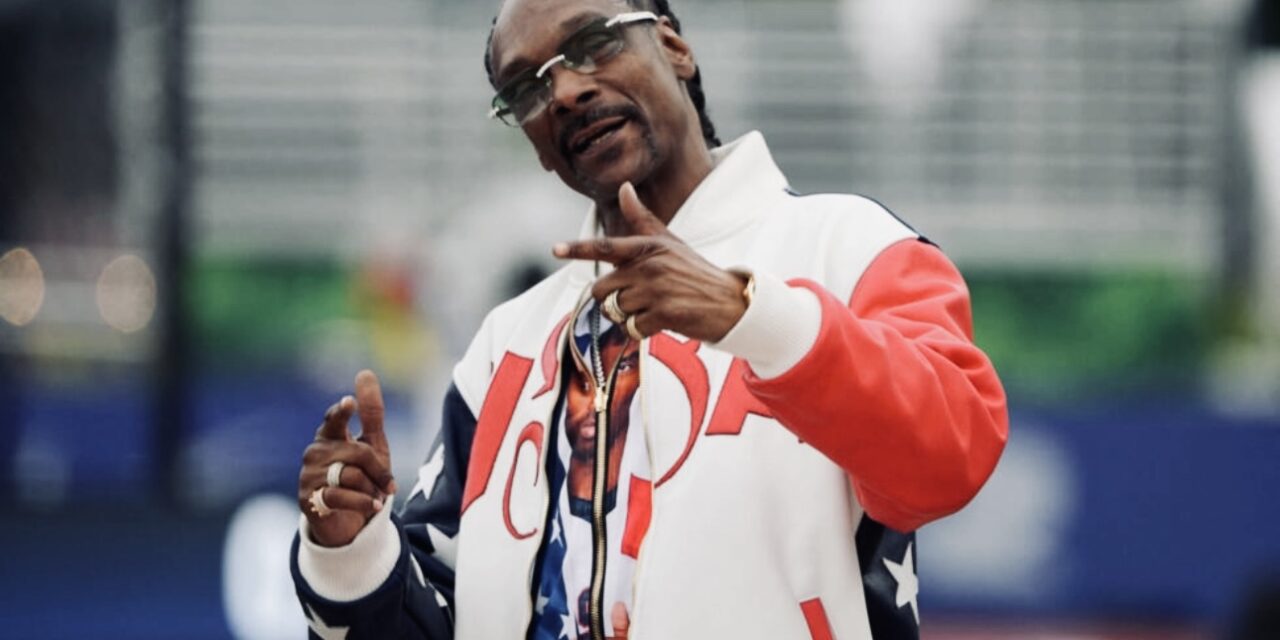 ‘Rapper’ terkenal, Snoop Dogg bawa obor Olimpik acara pembukaan