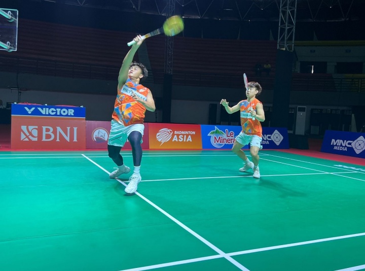 Beregu lelaki dan wanita ke final Badminton Remaja Dunia