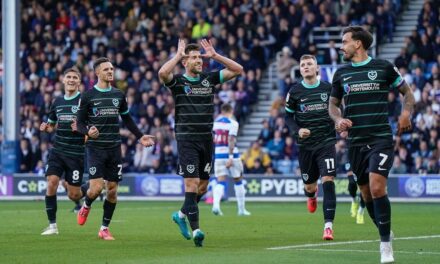 Sembilan pemain Portsmouth terkandas dalam lif